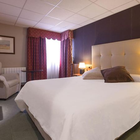 Coto Real Hotell Rábade Exteriör bild