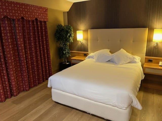 Coto Real Hotell Rábade Exteriör bild