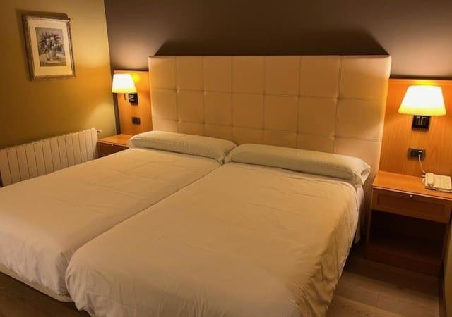 Coto Real Hotell Rábade Exteriör bild