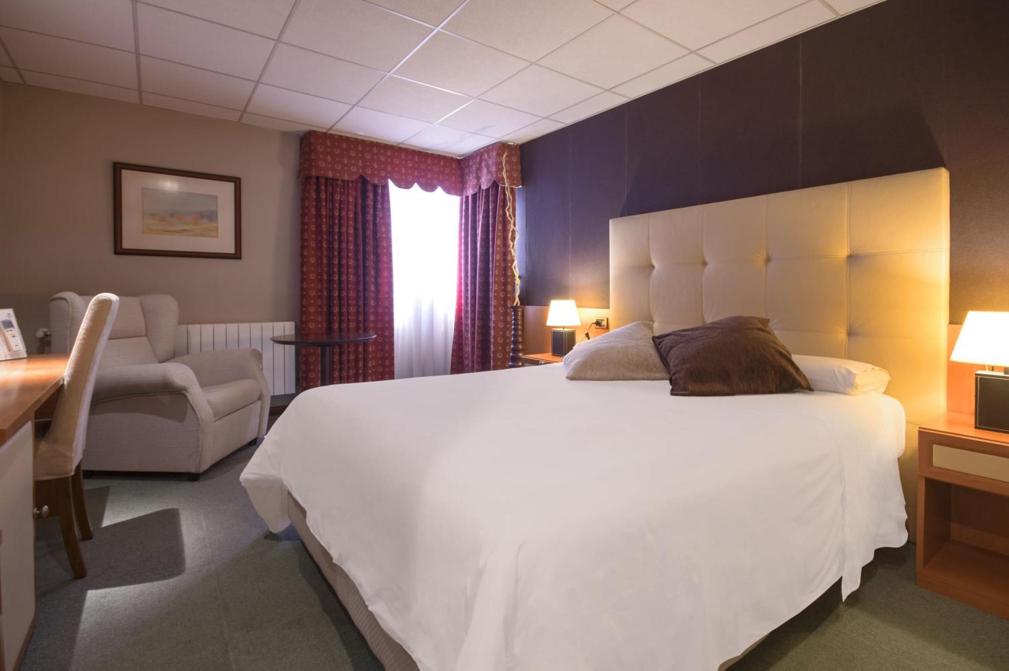 Coto Real Hotell Rábade Exteriör bild